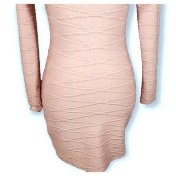 WINDSOR PINK OFF-THE-SHOULDER BODYCON MINI DRESS SZ.S EUC. - Picture 4 of 8